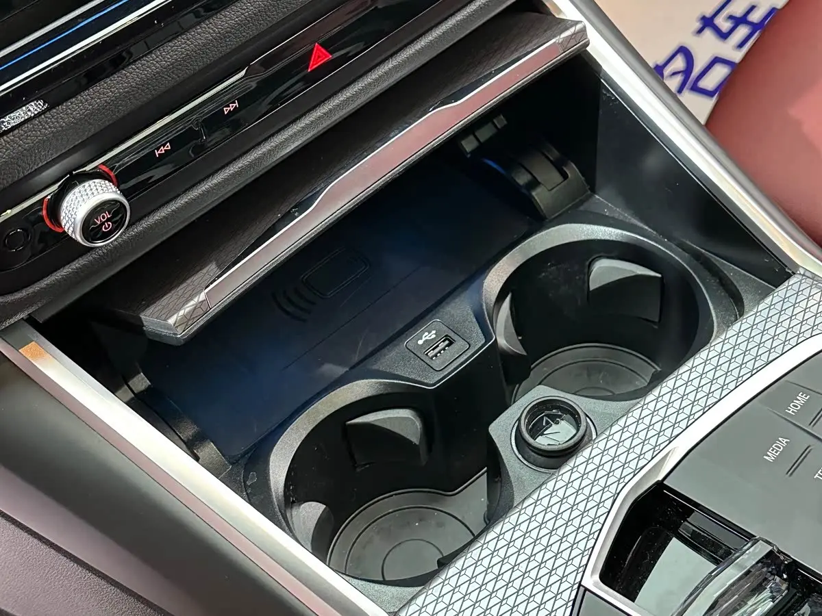 BMW 4 Series 2026 — Фото 16/20