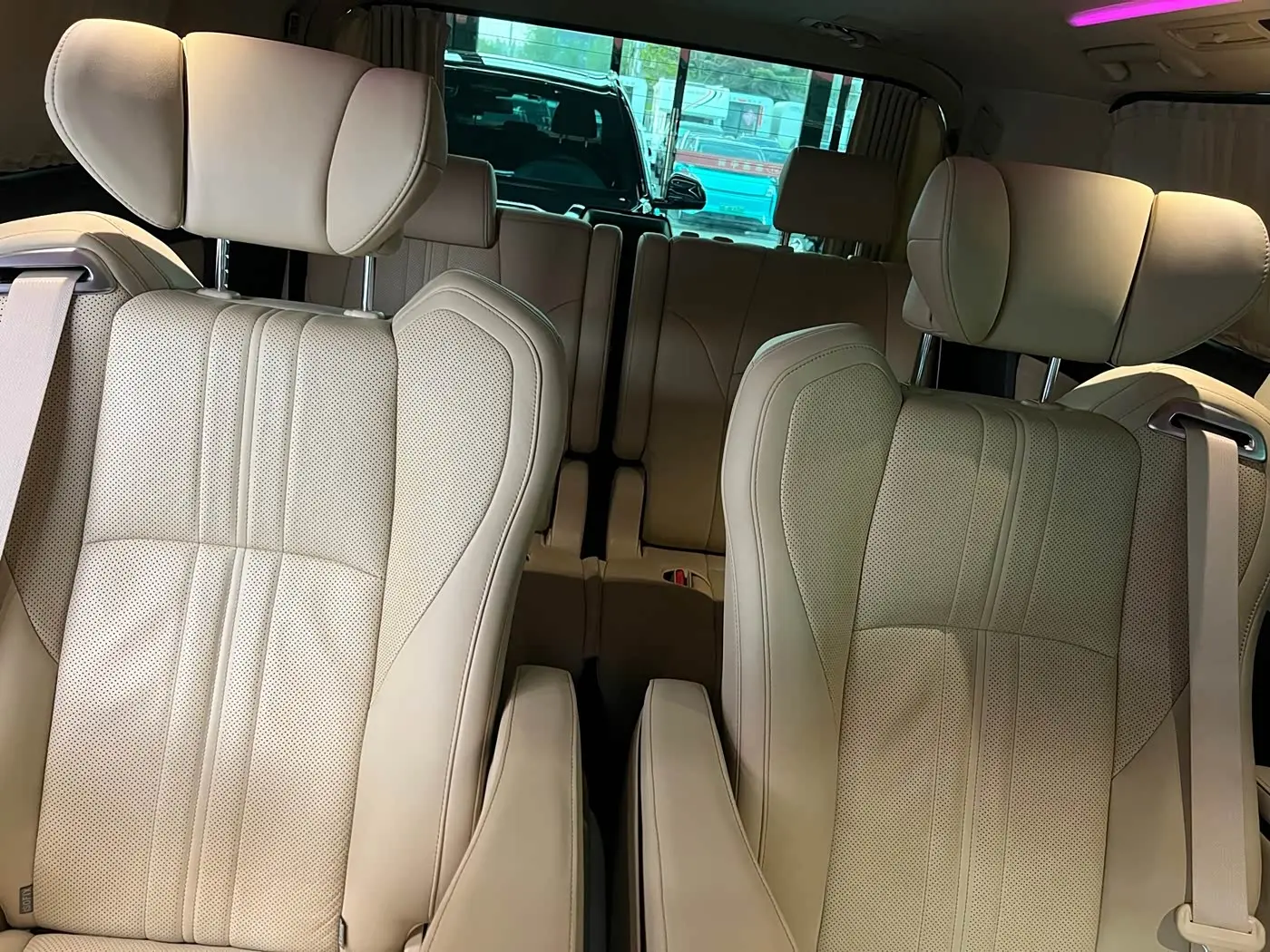 Toyota Alphard 2021 — Photo 14/18