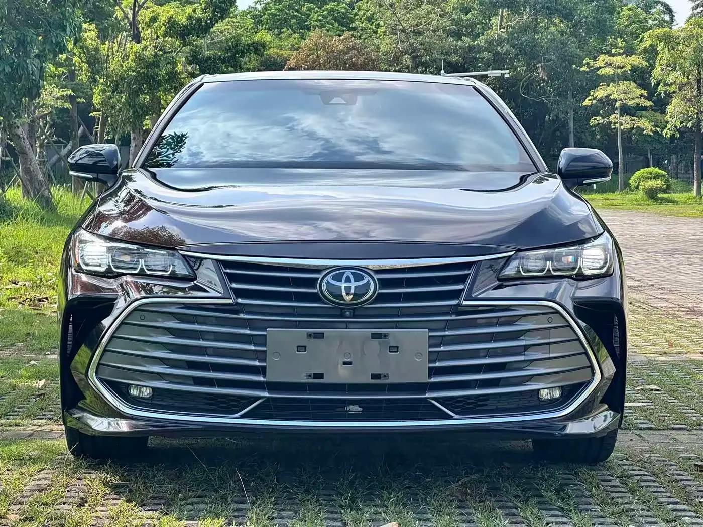 Toyota Avalon 2019 — Фото 2/11