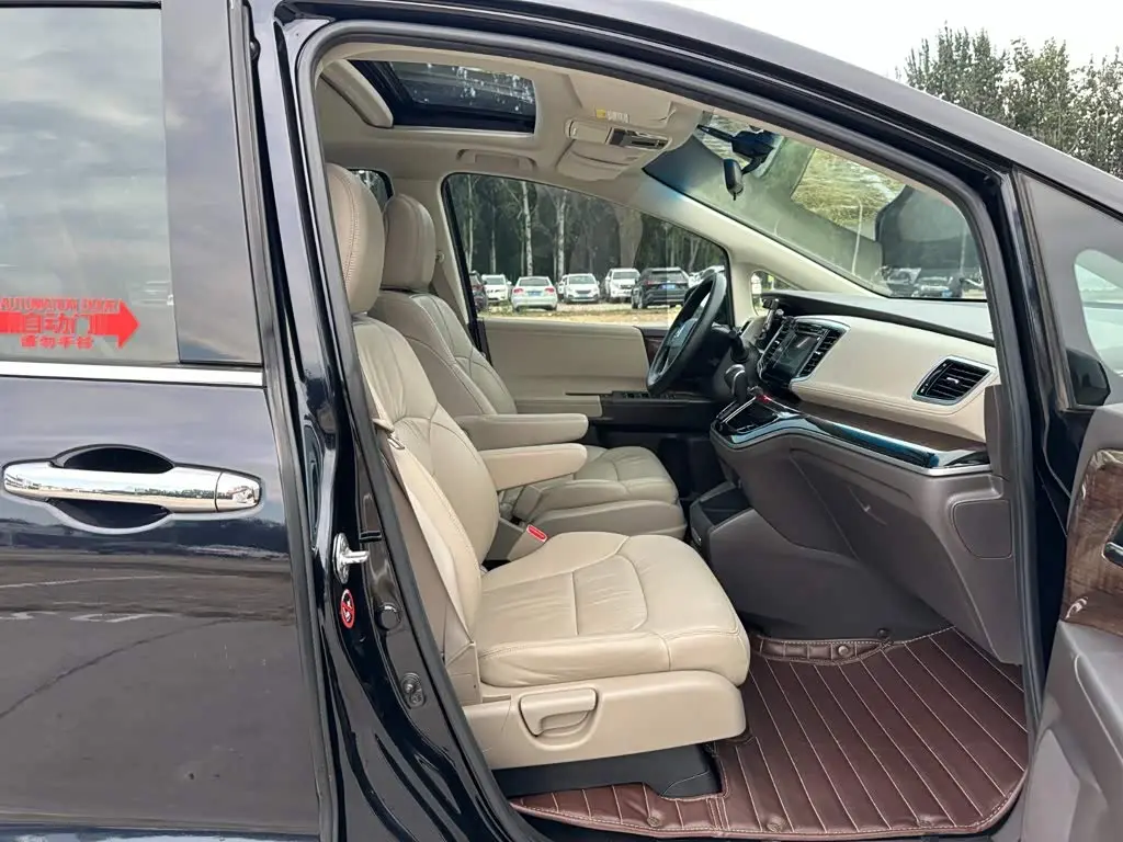 Honda Odyssey 2017 — Photo 16/20