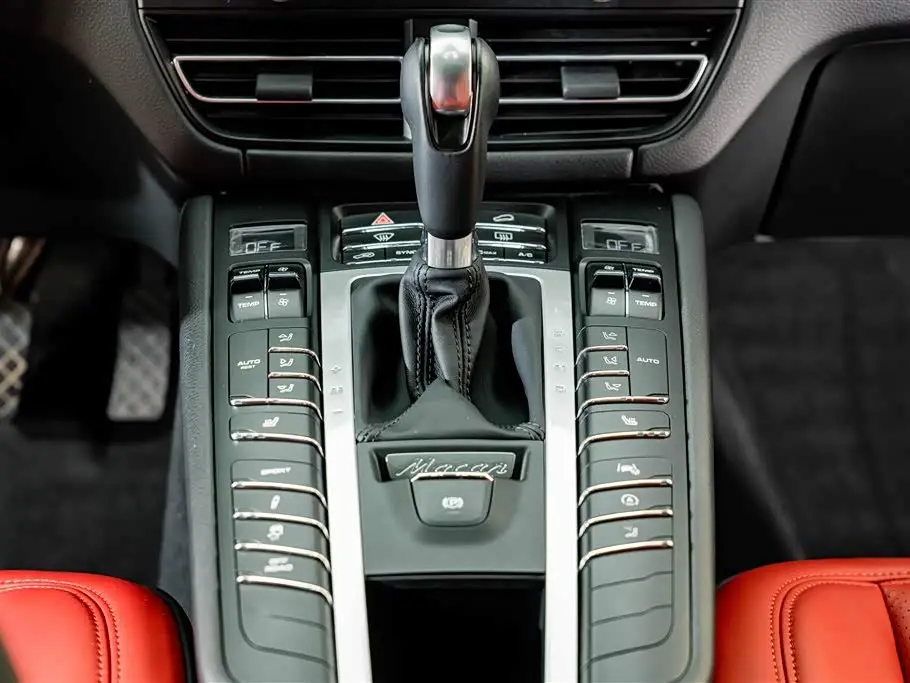 Porsche Macan 2021 — Фото 14/20