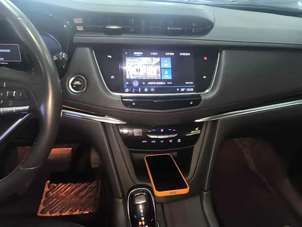 Cadillac XT6 2023 — Фото 12/19