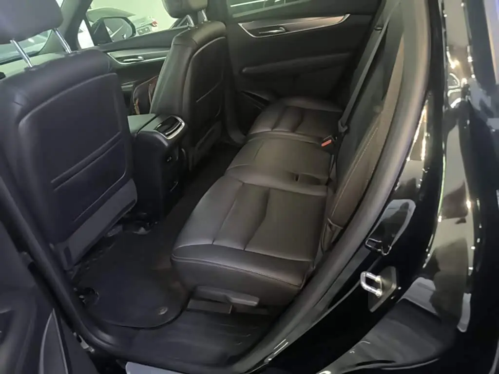Cadillac XT6 2023 — Фото 16/19