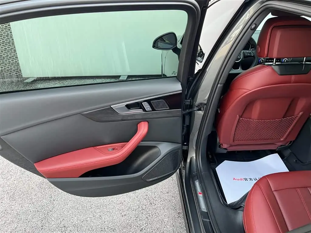 Audi A4L 2025 — Şəkil 18/20