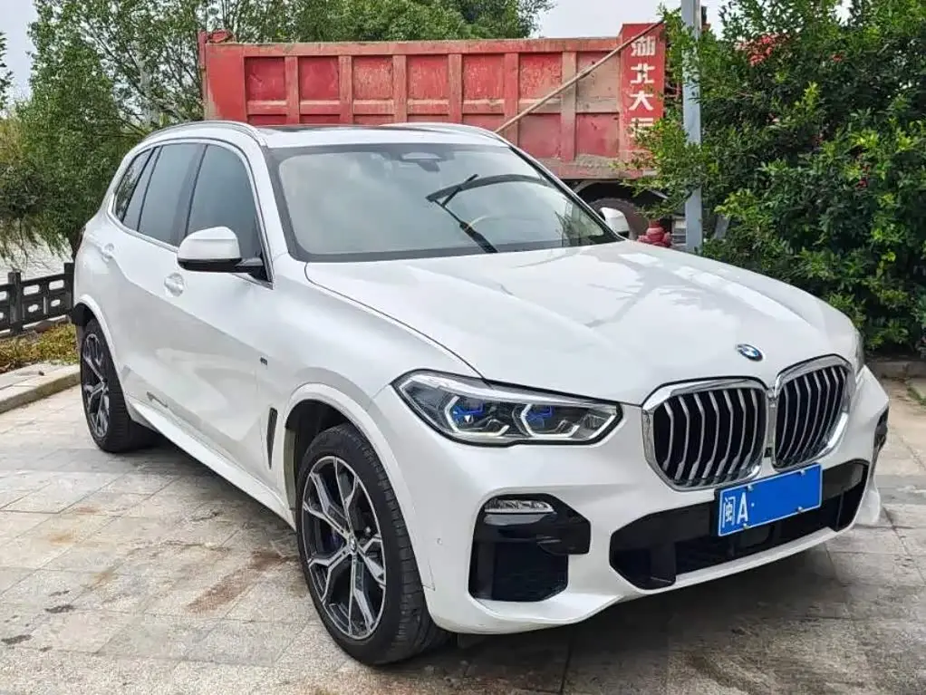 BMW X5 2019 — Фото 3/9