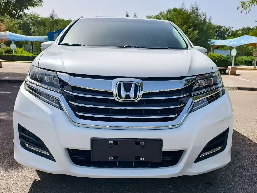Honda Elysion 2018 — Фото 2/9