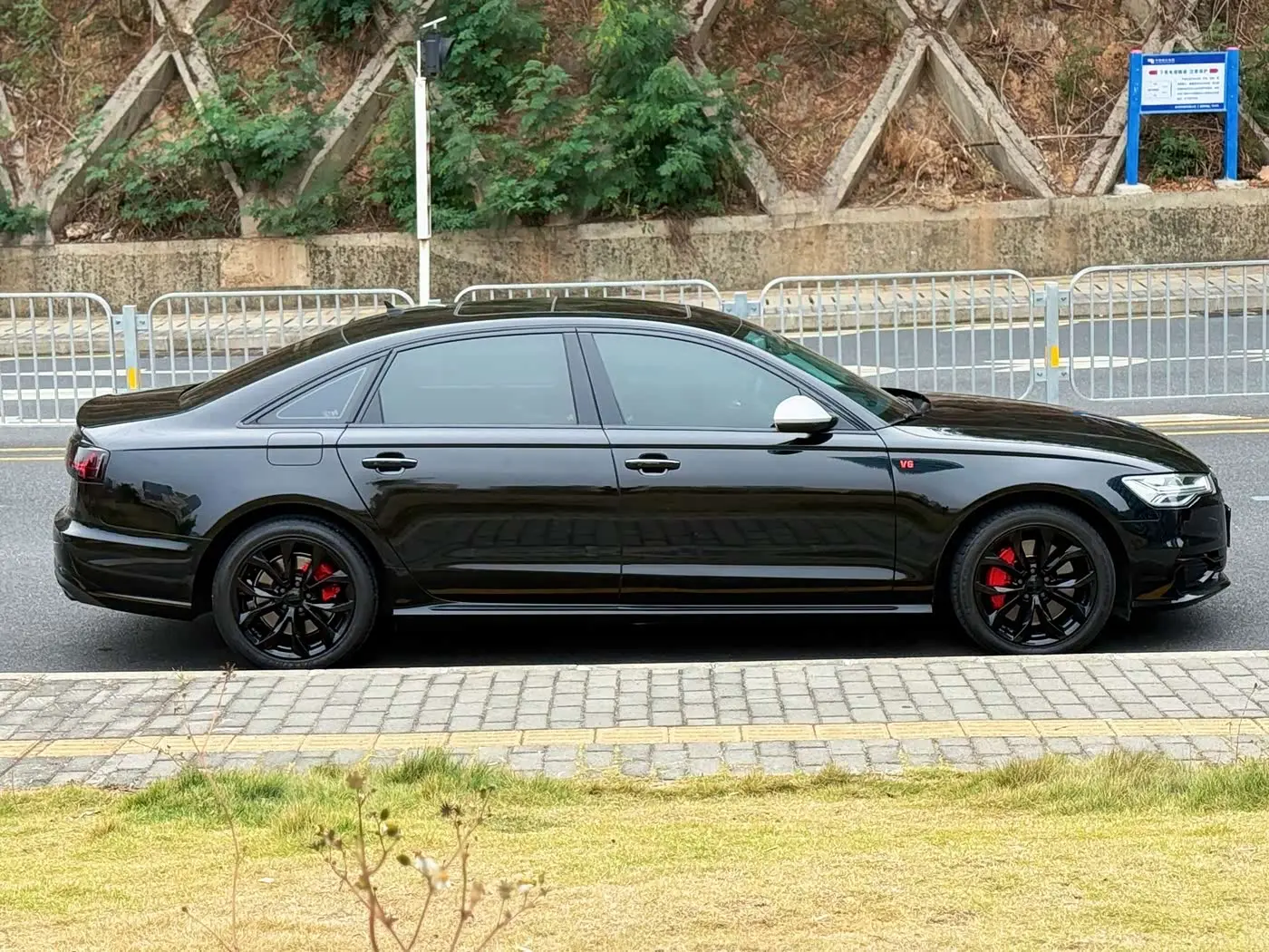 Audi A6L 2017 — Photo 4/19