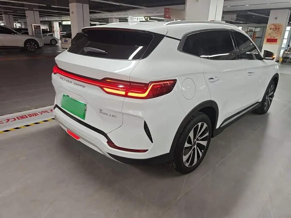 BYD Song PLUS PHEV 2023 — Photo 6/19