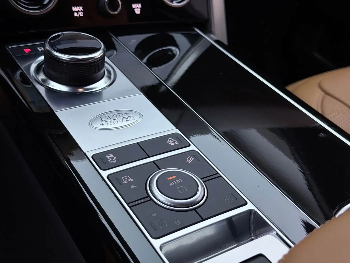 Land Rover Range Rover 2021 — Фото 16/19