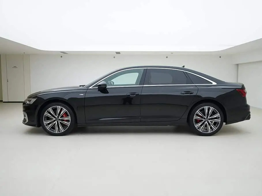 Audi A6L 2024 — Фото 3/20