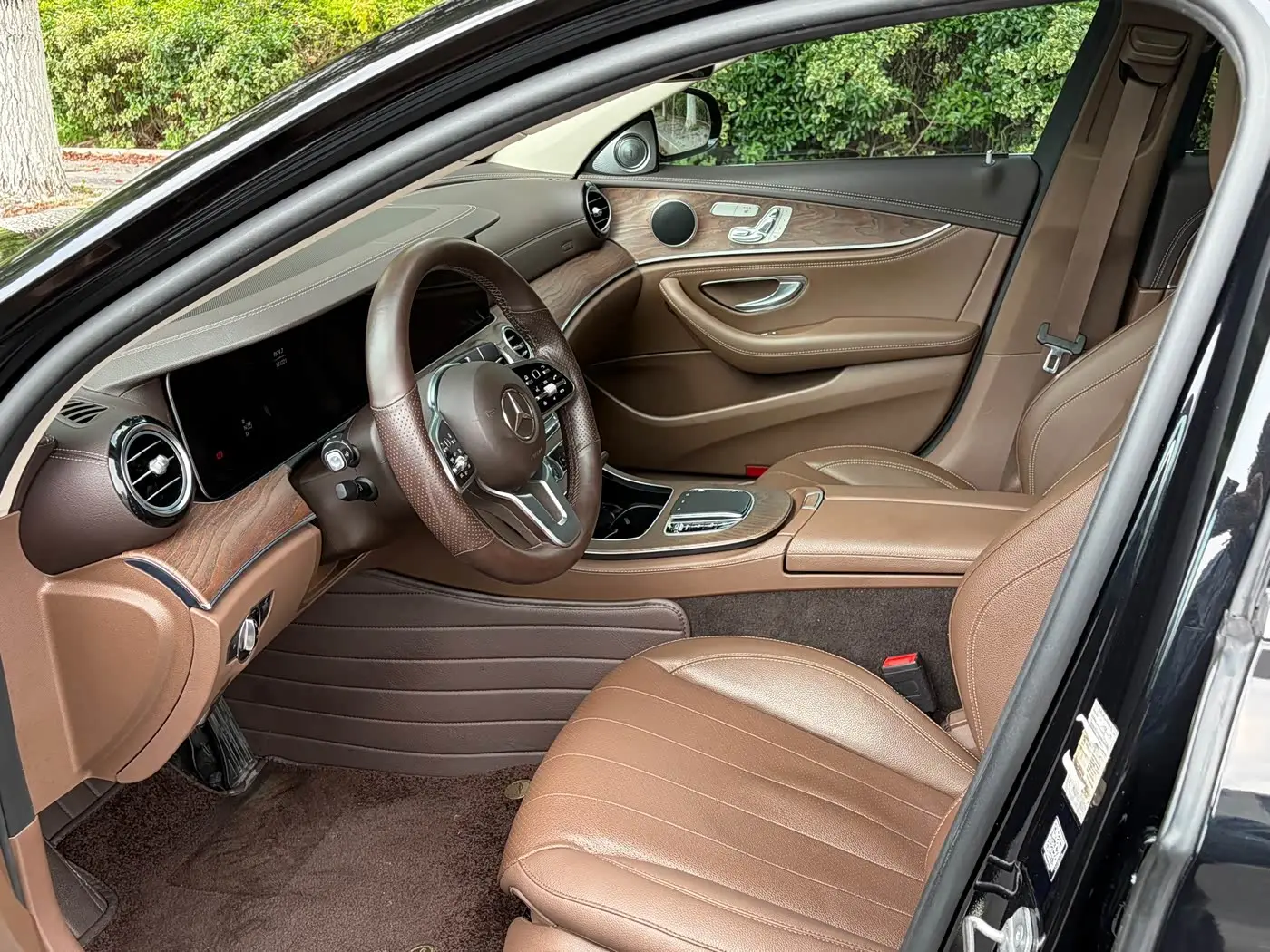Mercedes-Benz E-Class 2020 — Фото 8/13