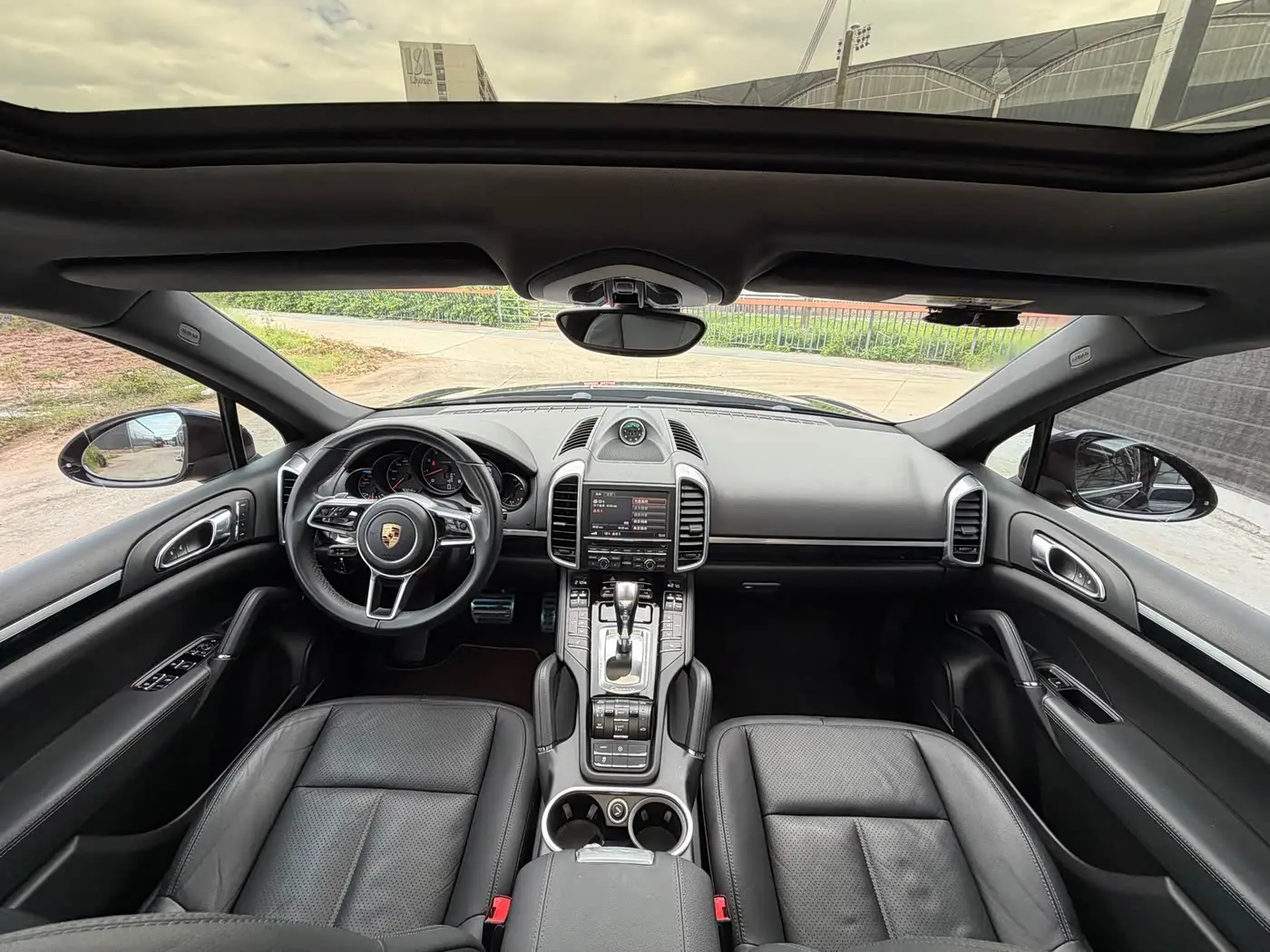 Porsche Cayenne 2015 — Фото 3/19