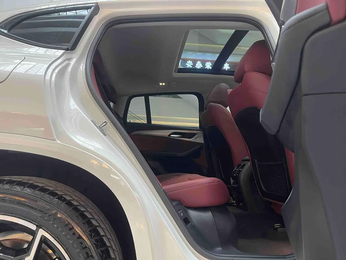 BMW X4 2024 — Photo 12/15