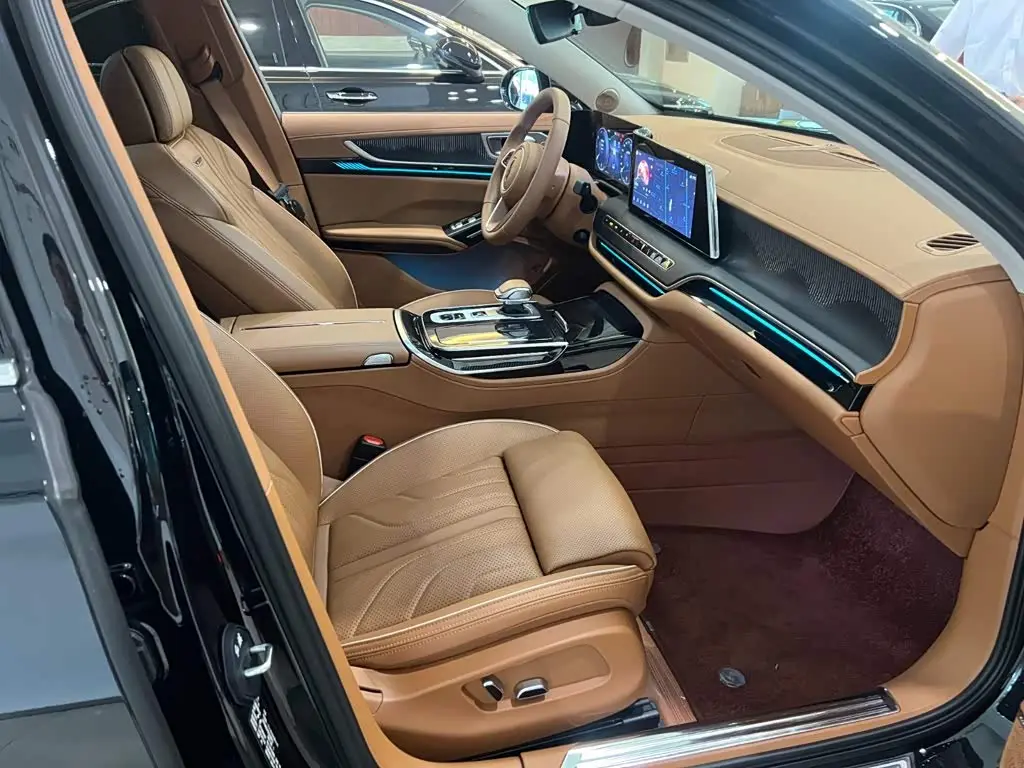 Hongqi H9 2025 — Photo 12/17