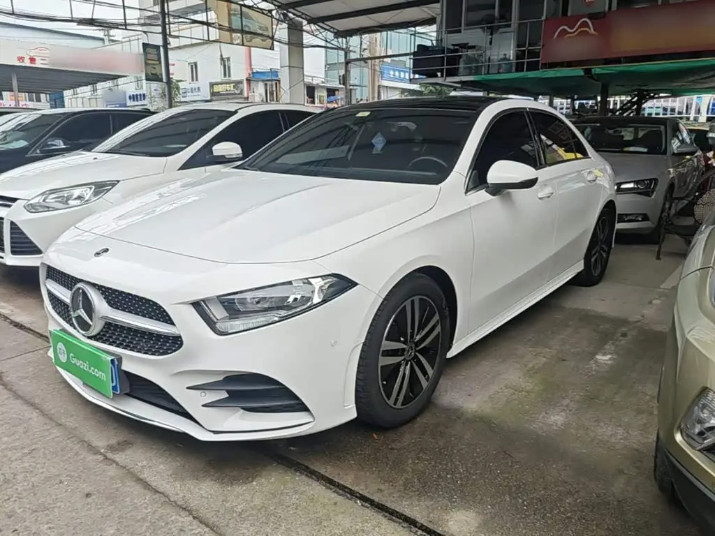 Mercedes-Benz A-Class 2019 — Şəkil 1/19