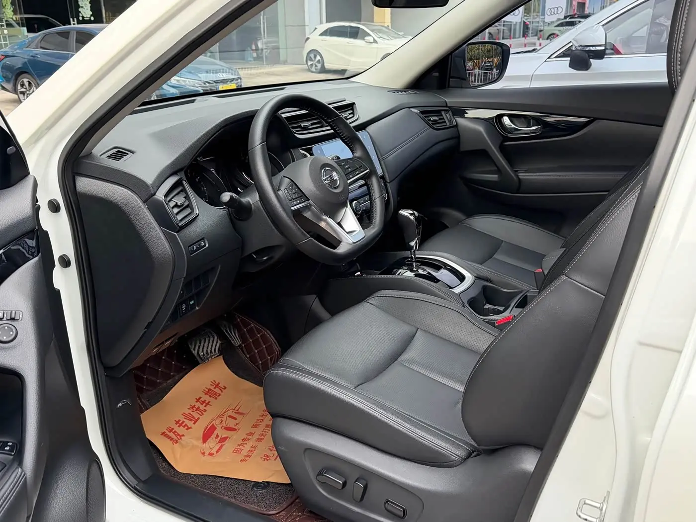 Nissan X-Trail 2022 — Photo 7/20