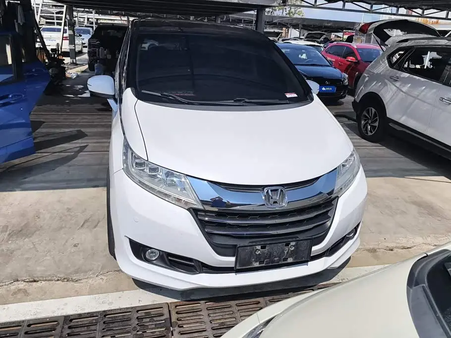 Honda Odyssey 2017 — Şəkil 2/16