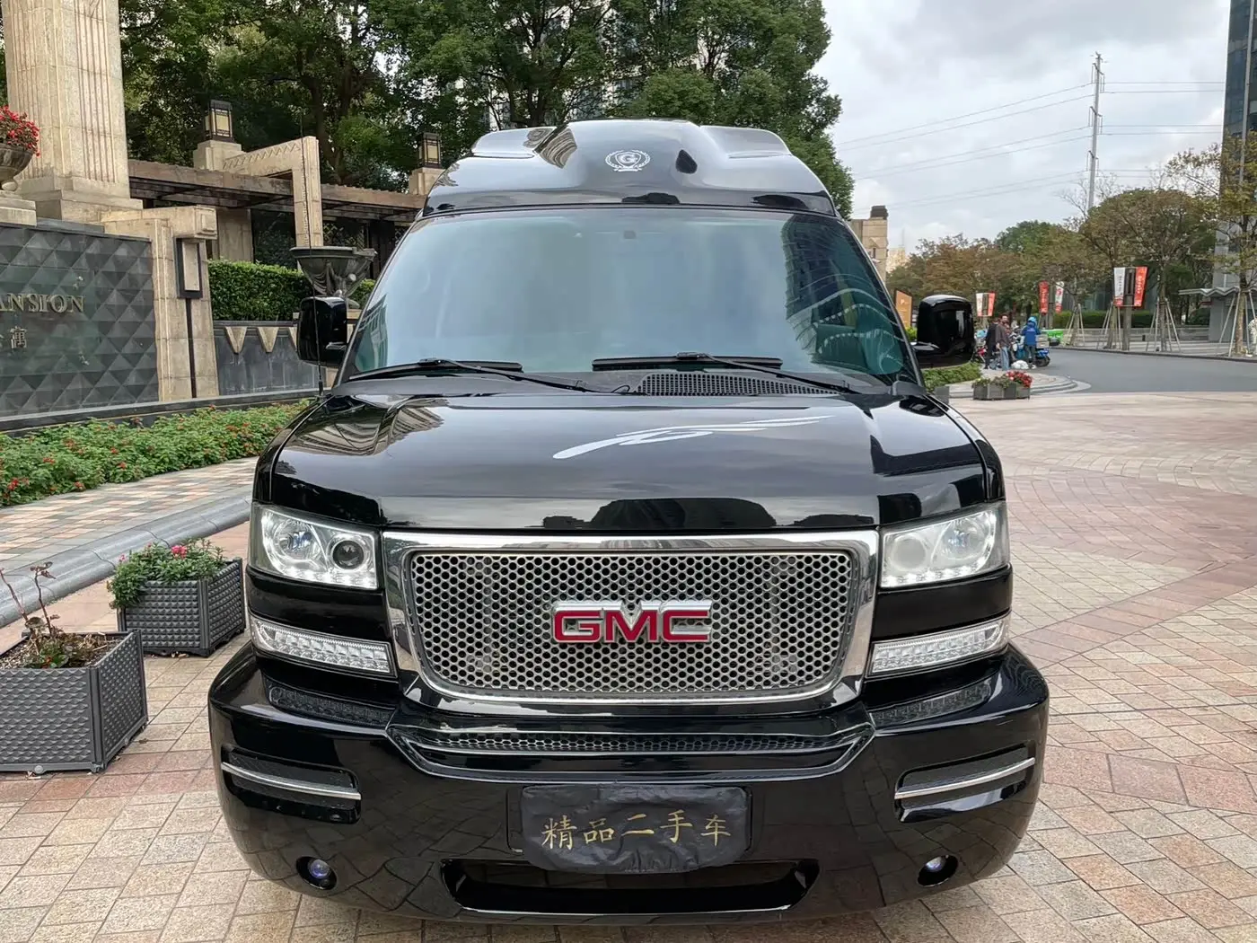 GMC Savana 2015 — Photo 2/16