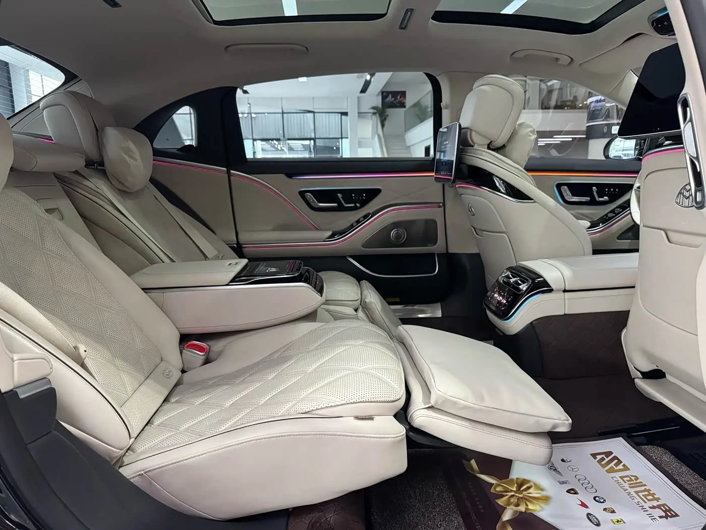 Mercedes-Benz Maybach S-Class 2025 — Фото 9/20