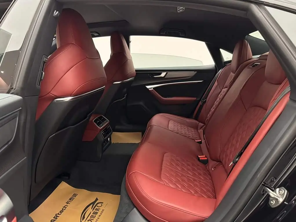 Audi A7L 2024 — Photo 9/20