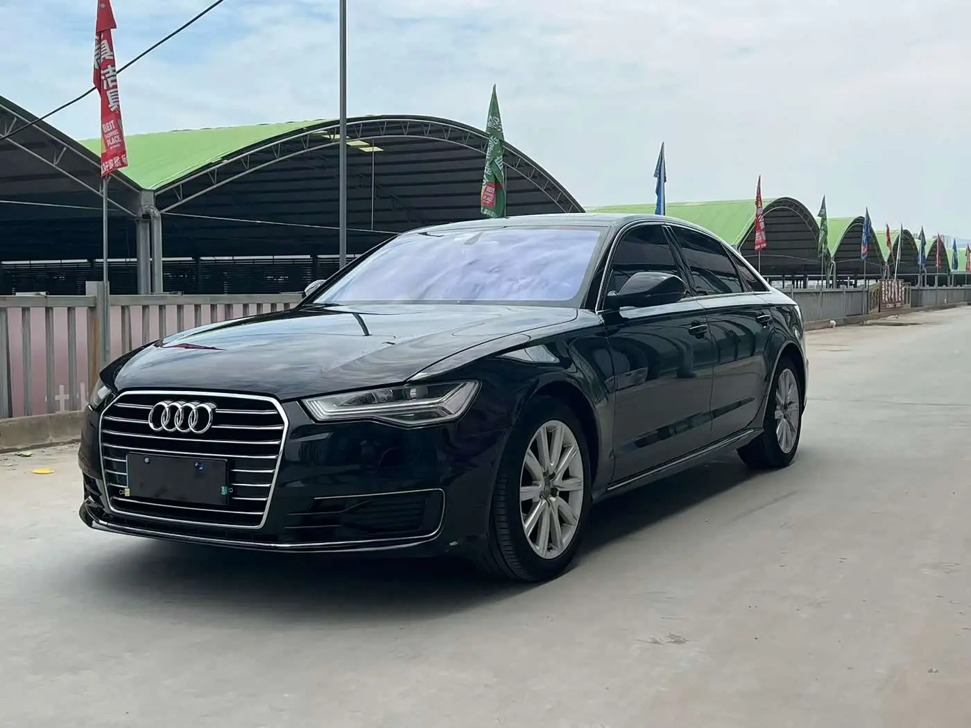 Audi A6L 2018 — Фото 1/9