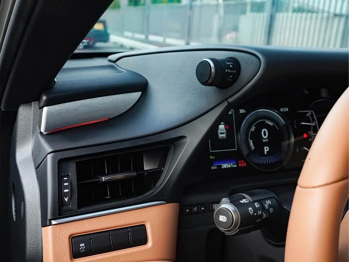 Lexus ES 2025 — Photo 19/20