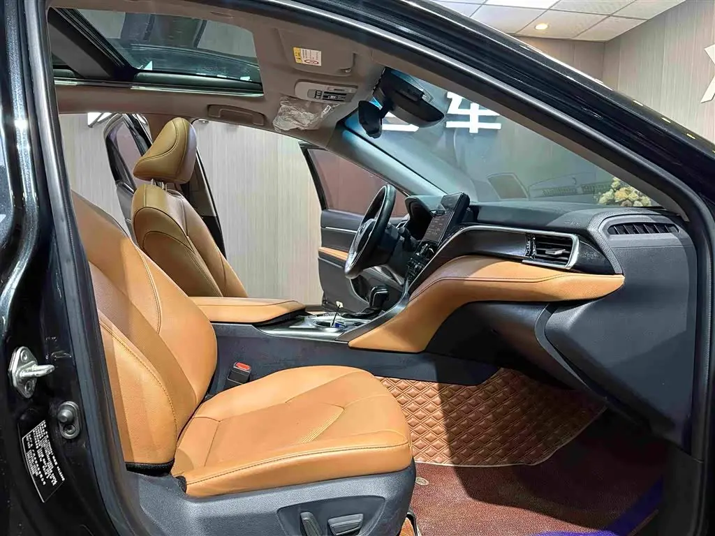 Toyota Camry 2023 — Фото 12/15