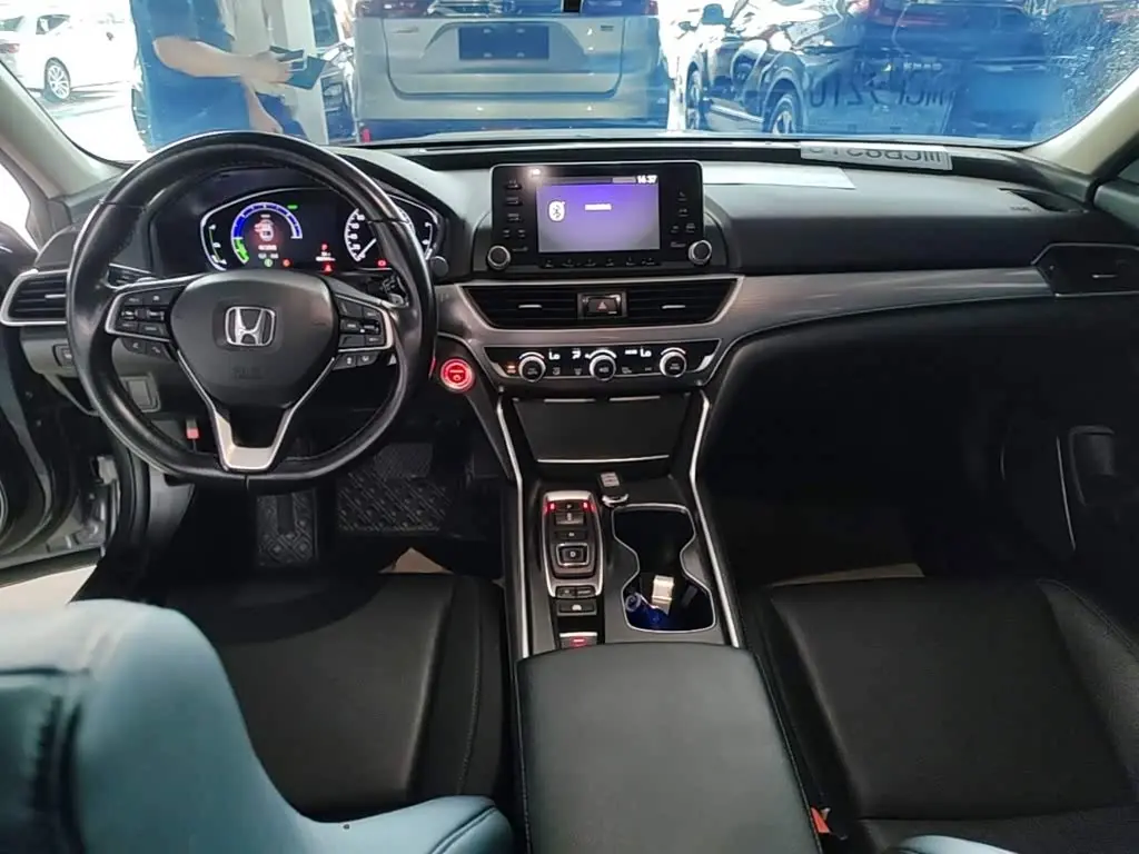 Honda Accord 2021 — Photo 5/19