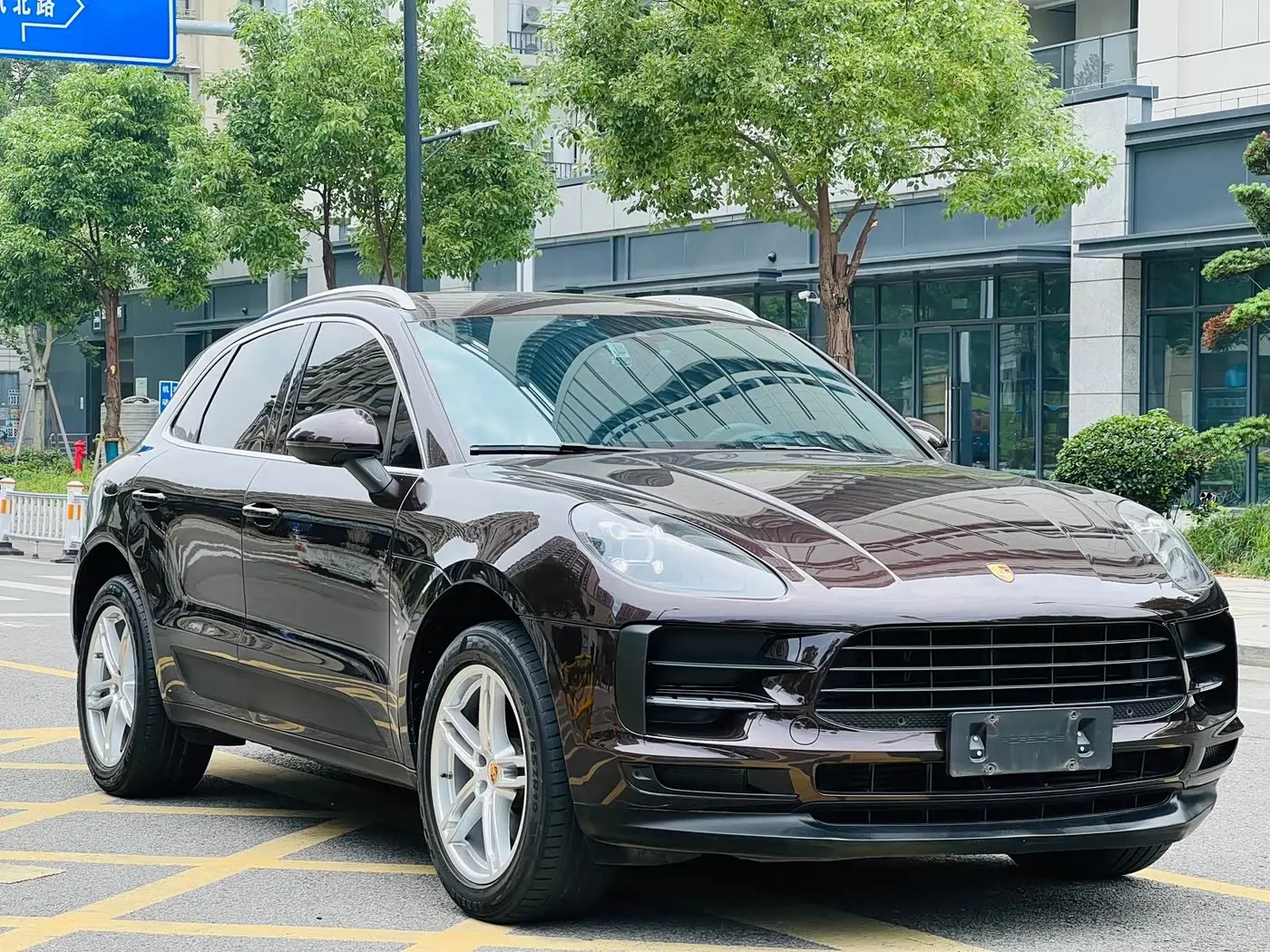 Porsche Macan 2019 — Фото 2/9