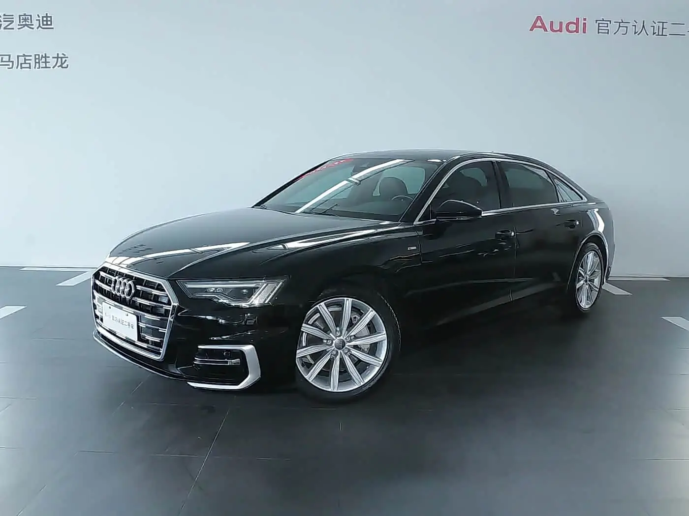 Audi A6L 2020 — Фото 1/10