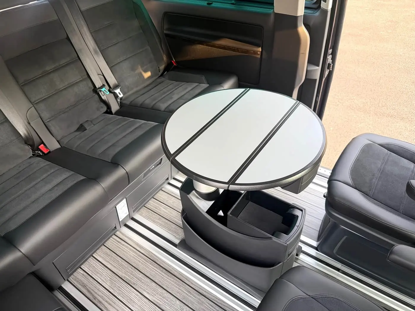 Volkswagen Multivan 2019 — Photo 19/20