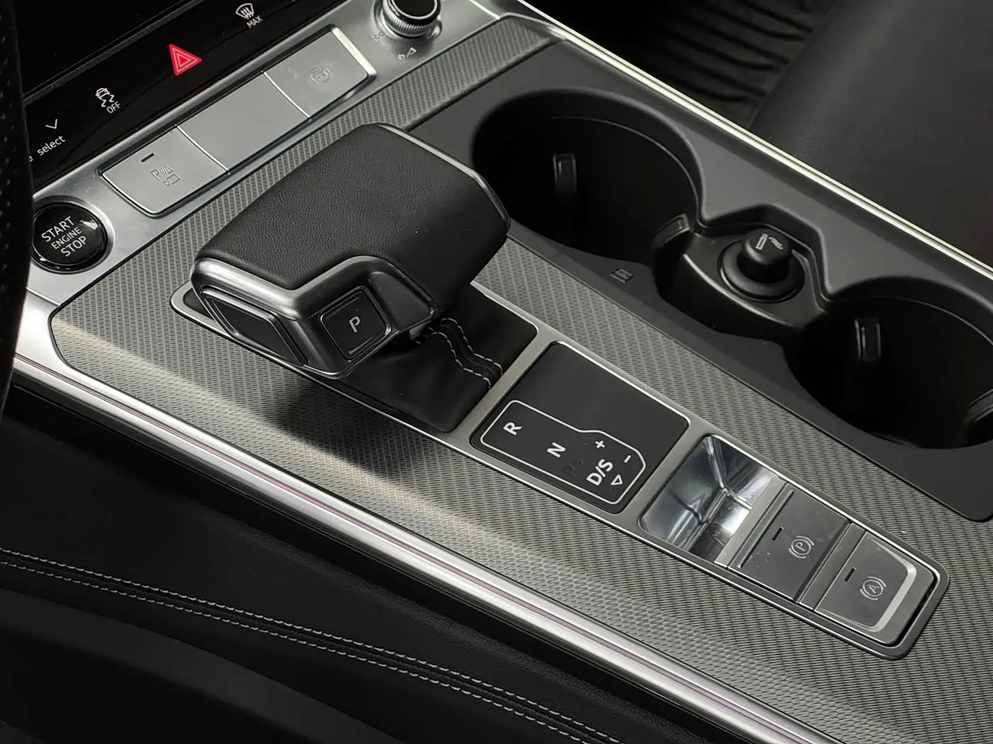 Audi A6 2024 — ფოტო 14/20