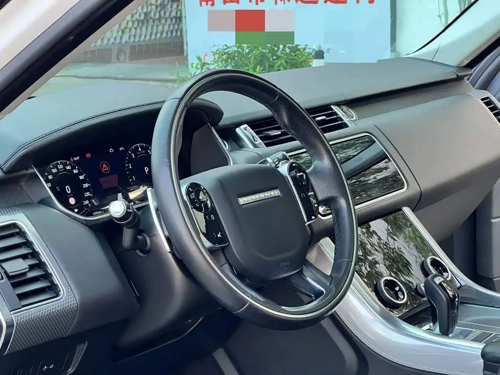 Land Rover Range Rover Sport 2019 — Photo 18/19