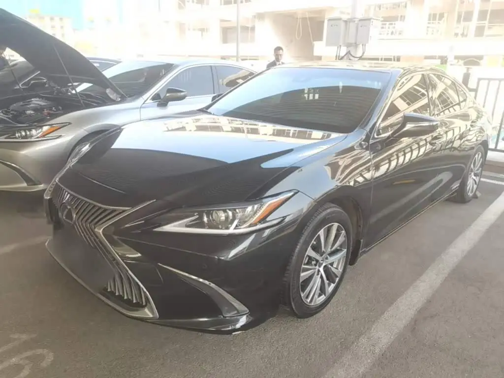 Lexus ES, 2021