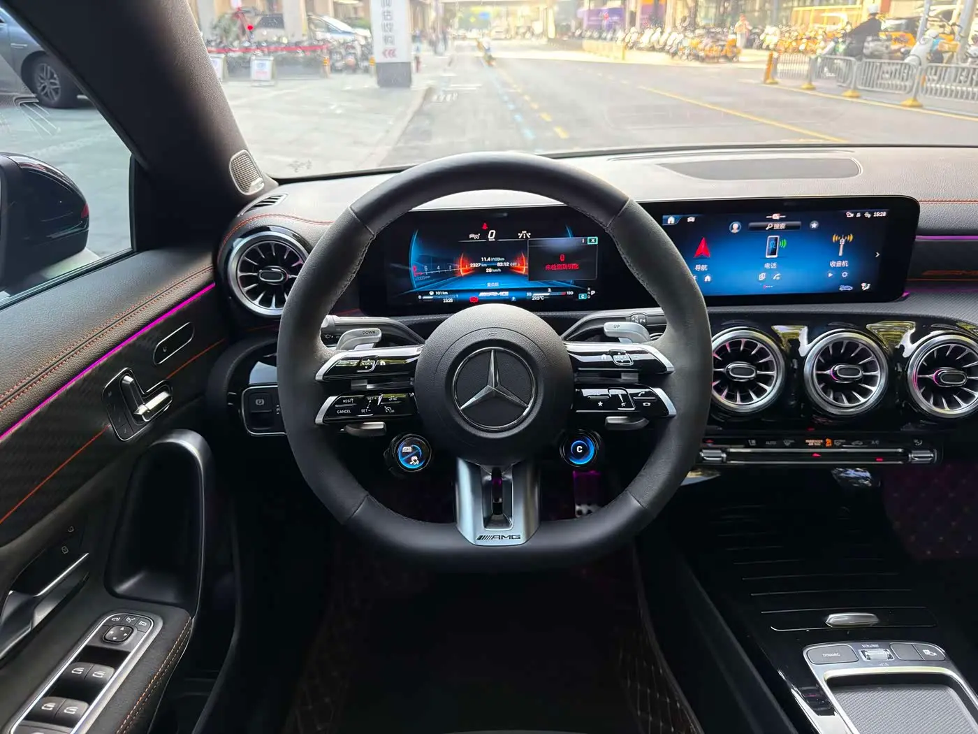 Mercedes-Benz CLA AMG 2024 — Photo 9/14