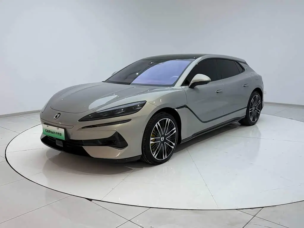 Denza Z9GT 2025 — Photo 5/20