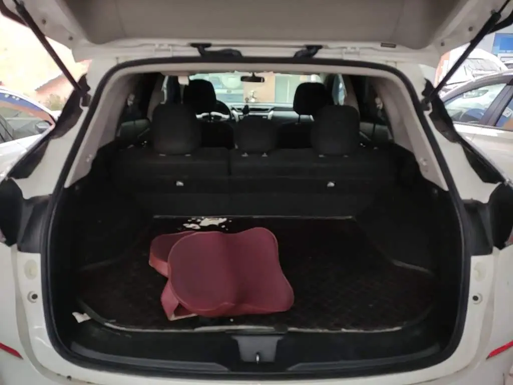 Nissan Murano 2022 — ფოტო 18/19