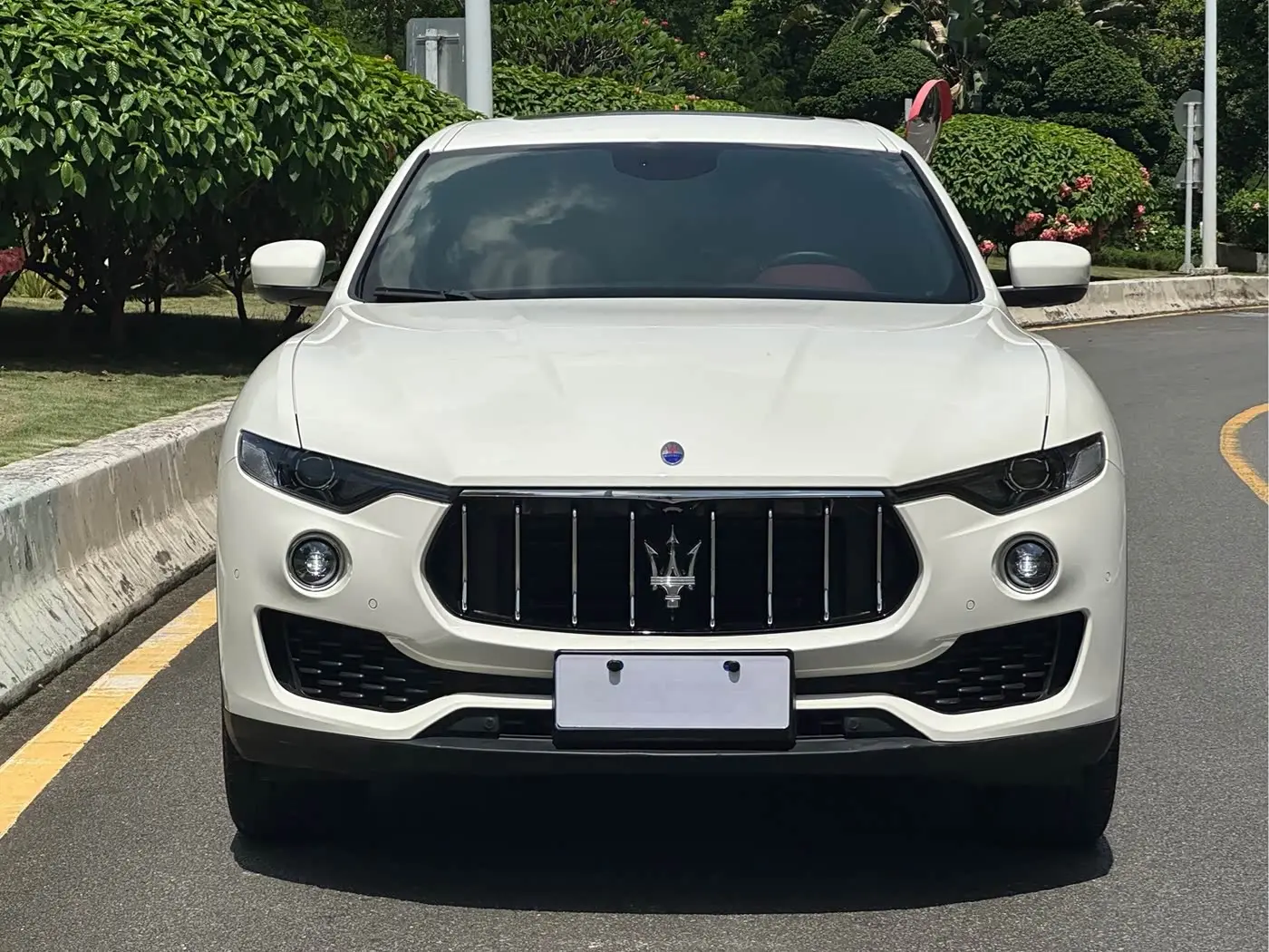 Maserati Levante 2021 — Фото 2/20
