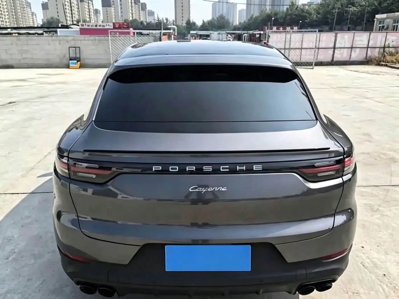 Porsche Cayenne 2021 — Photo 4/12