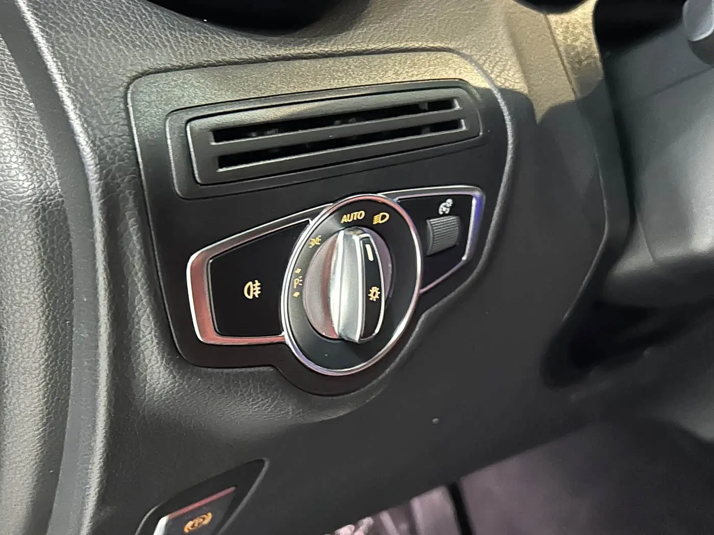 Mercedes-Benz GLC Coupe 2023 — Photo 7/20