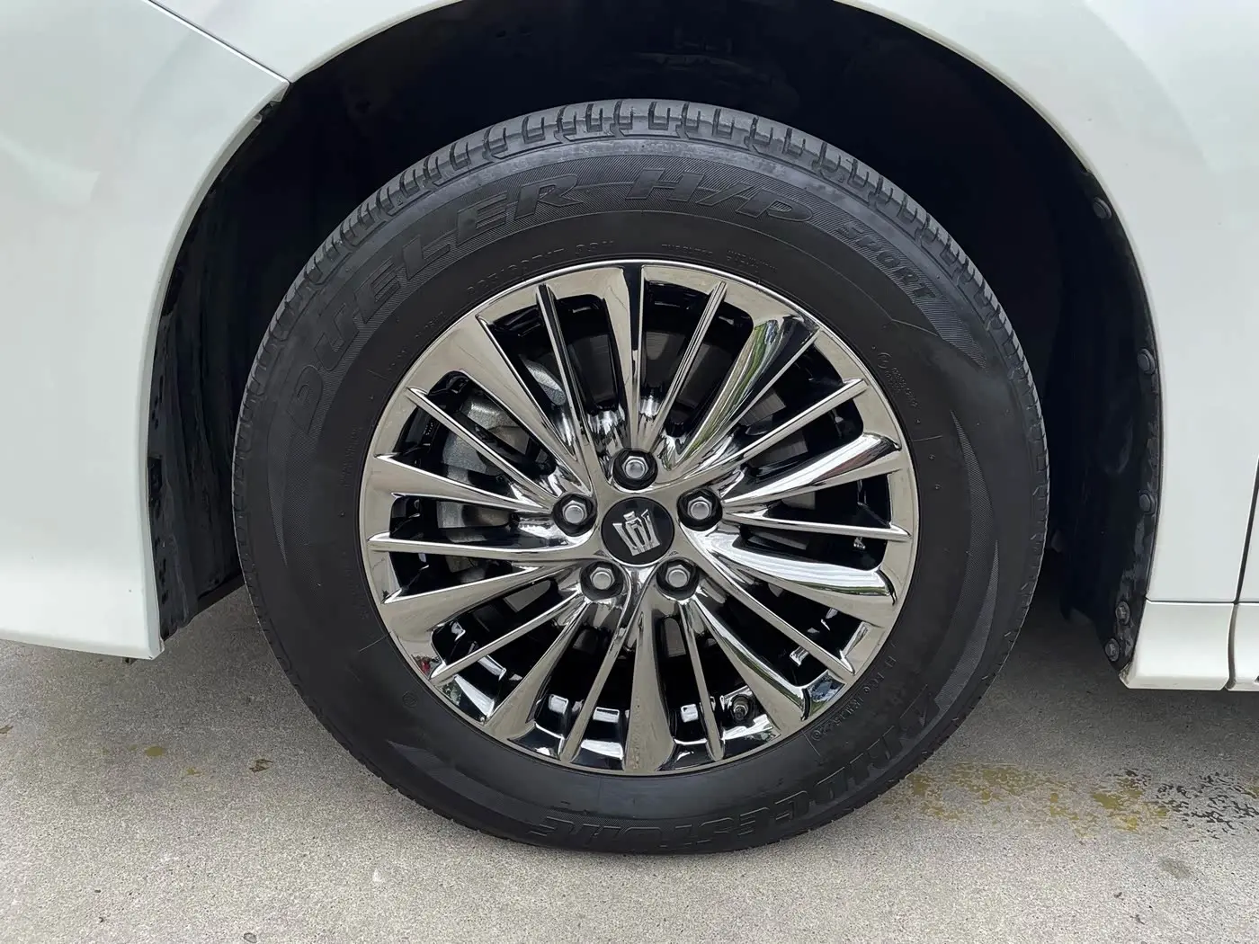 Toyota Vellfire 2022 — Photo 7/20