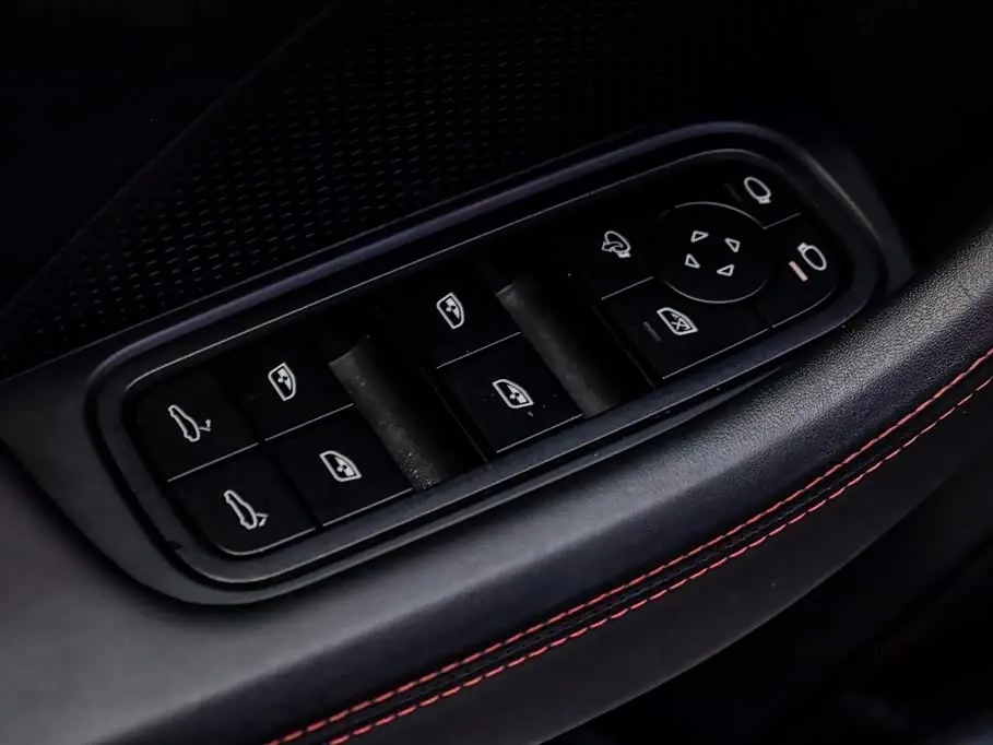 Porsche Panamera 2025 — Фото 12/20