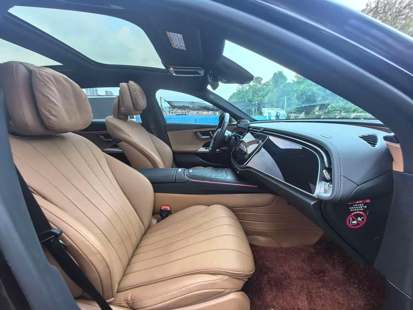 Mercedes-Benz E-Class 2024 — Photo 6/15