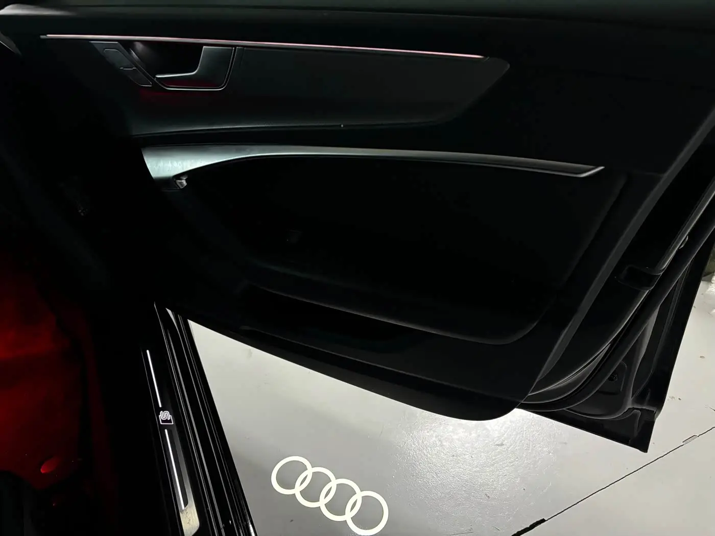 Audi A6L 2023 — Photo 5/15