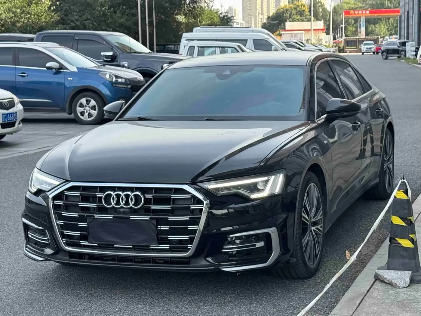 Audi A6L 2024 — Photo 3/9