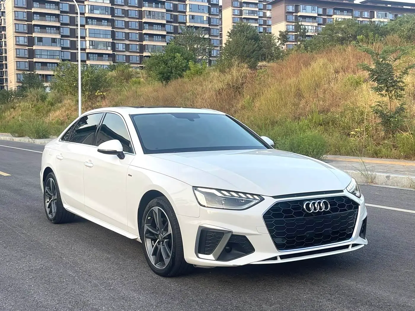 Audi A4L 2021 — Şəkil 3/10
