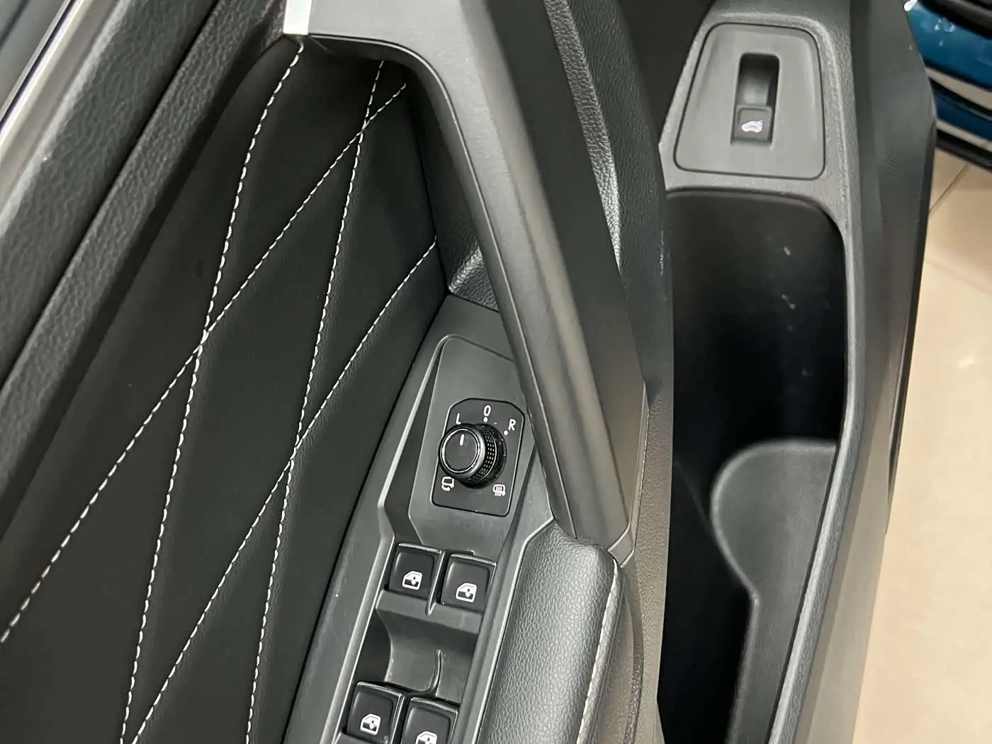 Volkswagen Tiguan L 2022 — Фото 15/20