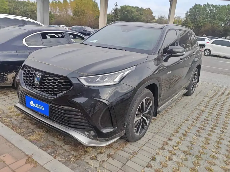 Toyota Crown Kluger, 2024
