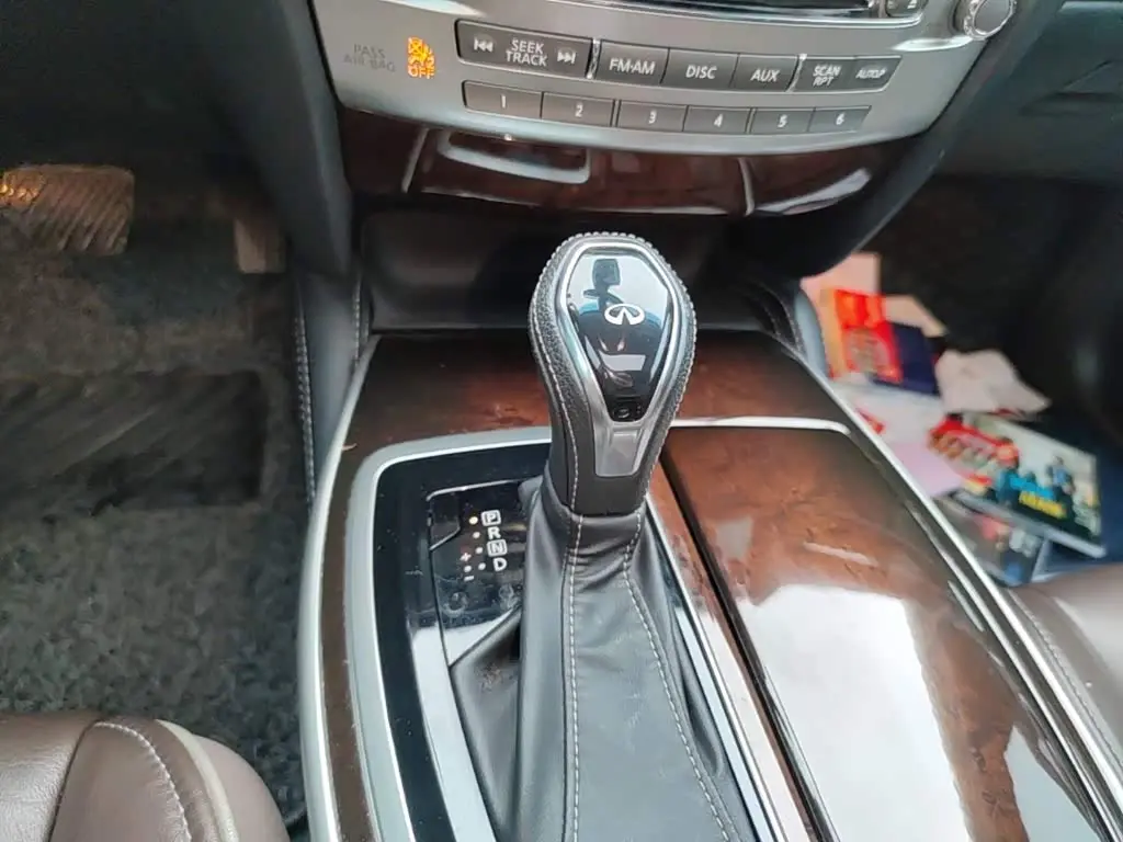 Infiniti QX60 2019 — Photo 14/20