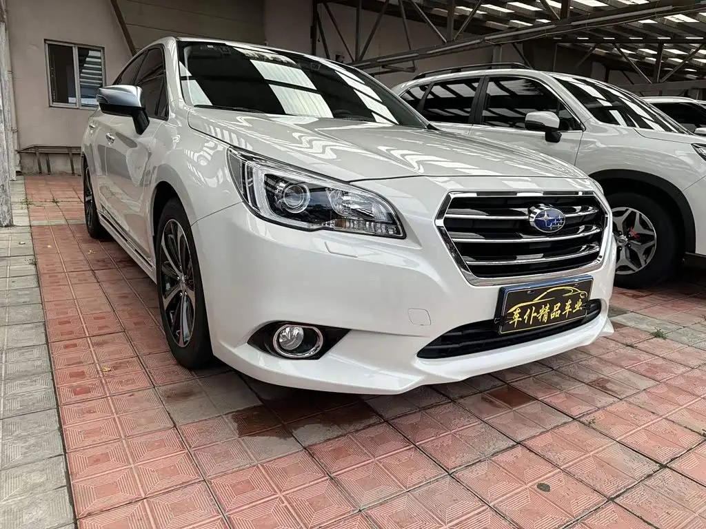 Subaru Legacy 2017 — Фото 3/18